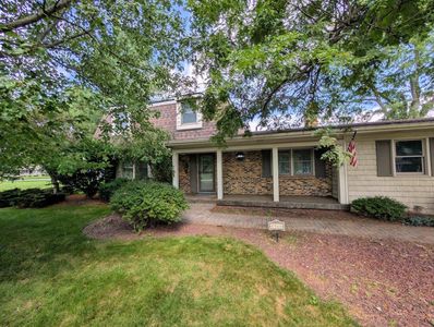 8560 Apple Blossom Ln