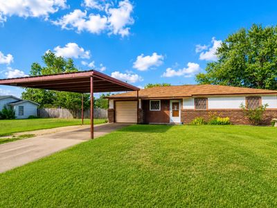 Property at 204 N Texas St, Whitney, TX