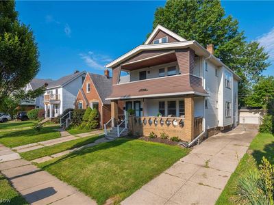 2202 Wyandotte Ave #2202