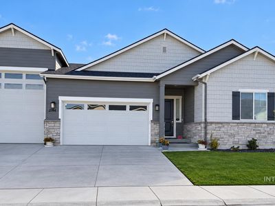 2194 N North Mountain View Ave