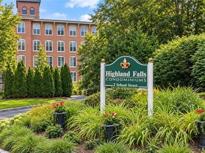 2 School St #125