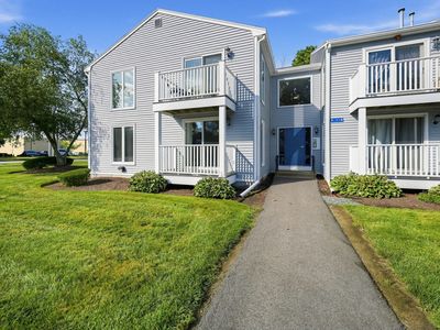 144 Hart St APT 2