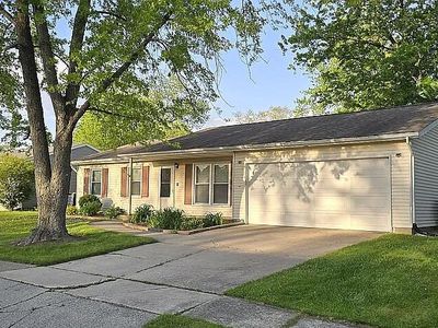 2304 Shaker Dr