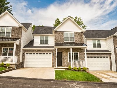 Property at 202 Willow Ln, Beaver Falls, PA