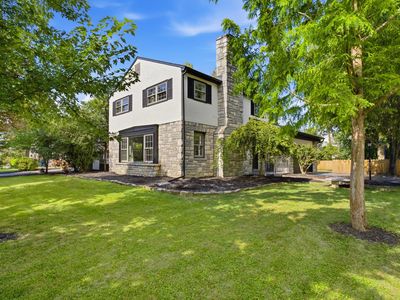 2569 Chester Rd
