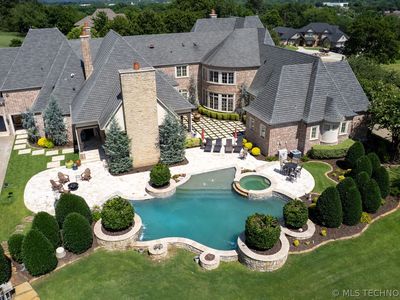 3202 Castle Ct
