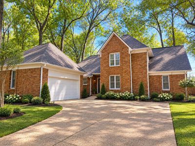 880 Fair Oaks Dr