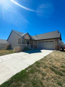 1612 E Shadow Dr