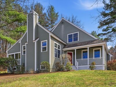 11 Longmeadow Way