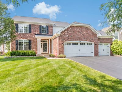 719 Eagle Brook Ln