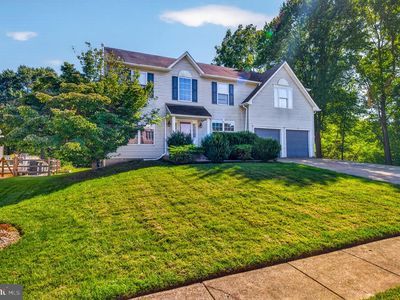 17 E Moyer Dr