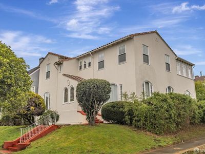 95 Junipero Serra Blvd