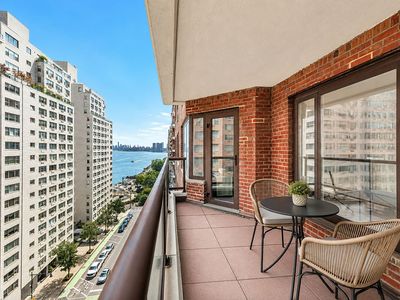 36 Sutton Pl S APT 11B