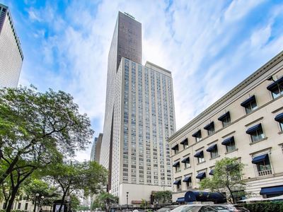 777 N Michigan Ave APT 3406