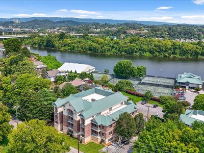 737 Battery Pl APT 302
