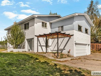 485 Gardner Dr