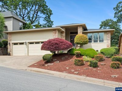 275 Mirasol Ave SE