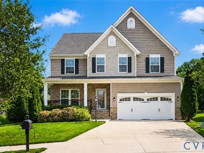 8842 Thorneshire Cir