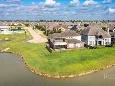 414 W Bend Dr