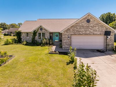 2404 N Benton Rd