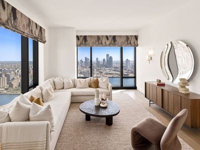 430 E 58th St APT 32A