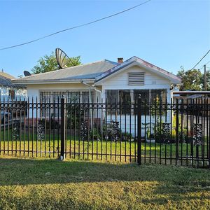 116 Frawley St
