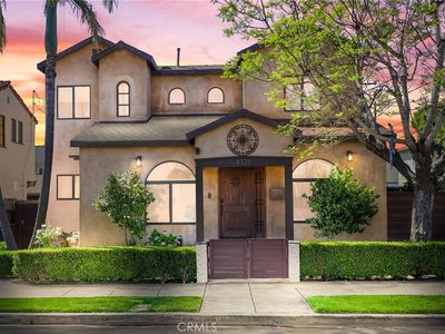 4326 E Vista St