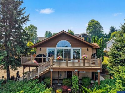 2451 SW Maplewood Dr