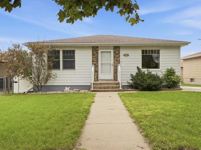 Property at 616 S Davison St, Mitchell, SD