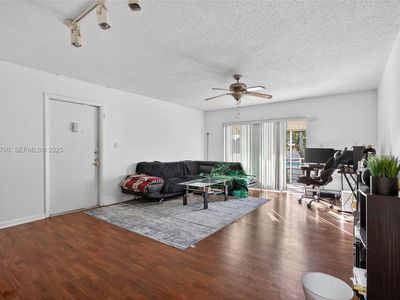 370 E Laurel Dr APT 6E