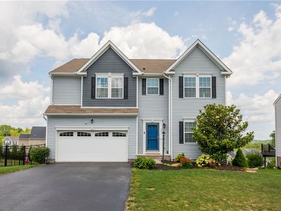 3011 Sir Charles Dr