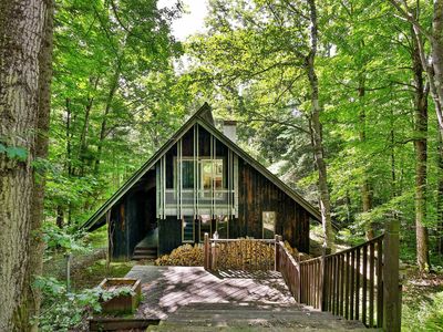 212 Falcon Loop East