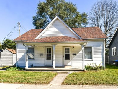 24 Elliott St