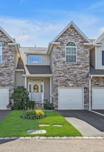 115 Manitou Trail