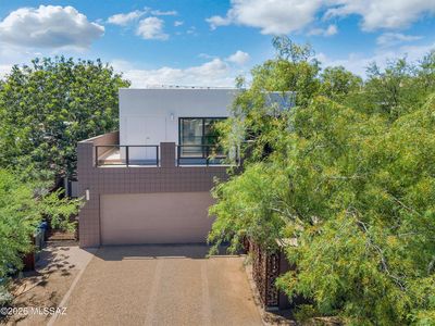1240 E Blacklidge Dr
