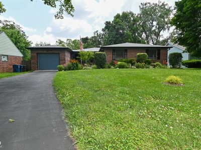 6221 Burlington Ave