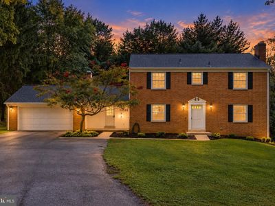 Property at 28405 Honeysuckle Dr, Damascus, MD