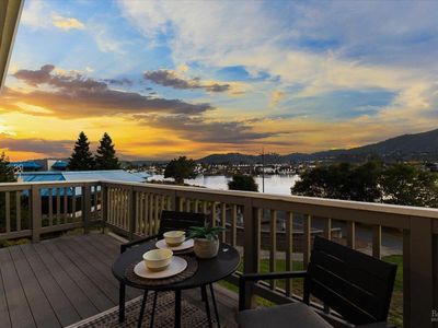 40 Drakes View Circle