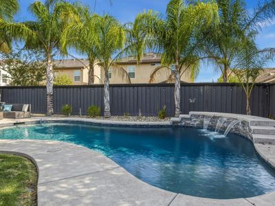 333 Bramble Ct