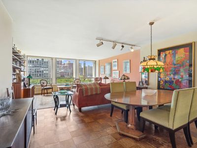 330 E 33rd St APT 7C