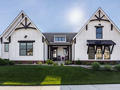 15989 Sonnet Park Ln