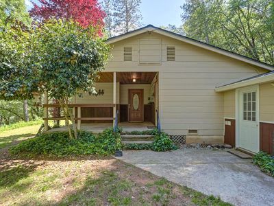 1175 Meadow Ln