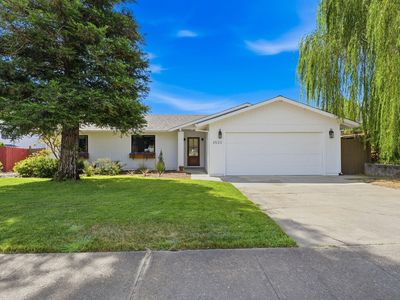 3533 Auburn Dr