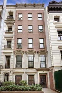 52 E 81st St
