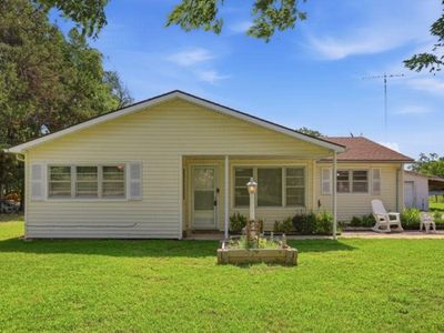 101 SW Hillside Rd