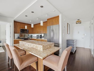 142 W End Ave APT 25W