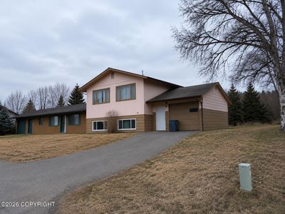 302 Sterling Ct