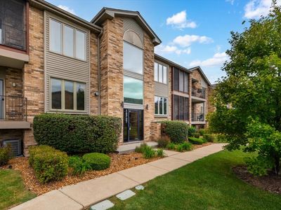 15727 Ravinia Ave Unit 2E