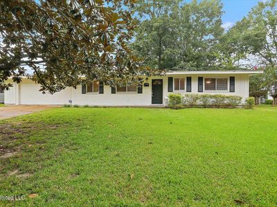 1502 Sheffield Dr