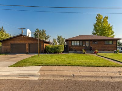 156 Riverview Dr E